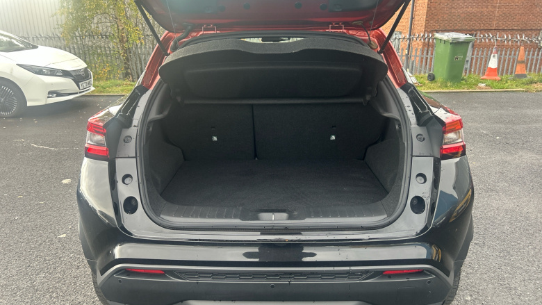 Nissan Juke 1.0 DiG-T 114 N-Connecta 5dr Petrol Hatchback